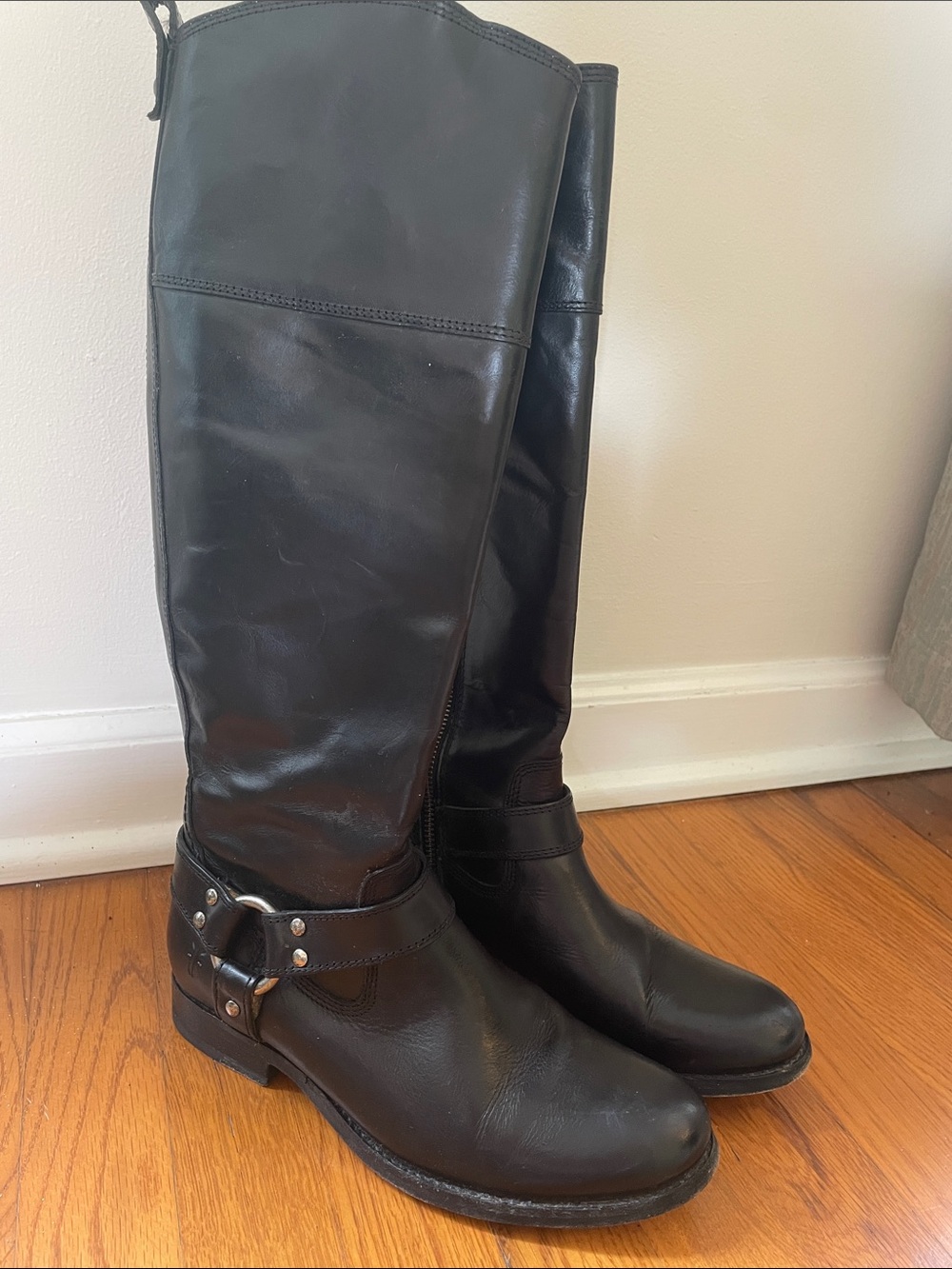 Frye Harness Classic Black Leather Knee-High Riding Boots - Women's size 7